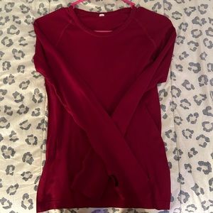 SOLD. LULULEMON swiftly tech. size 4. never worn.